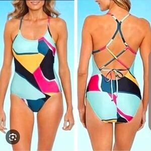 New Xersion 24w Women's Geometric One Piece Swimsuit
